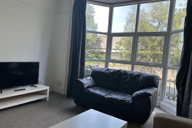 3 bed flat, Napier Terrace, Flat 1, Mutley, Plymouth, PL46ER - Image 12